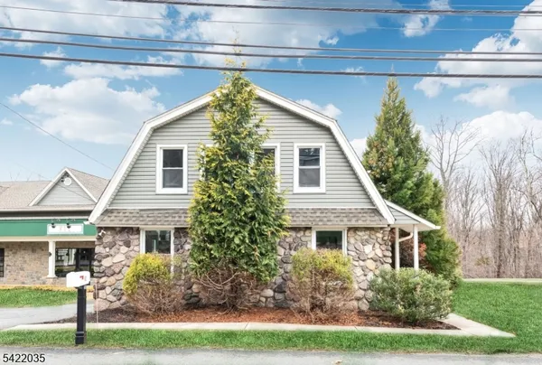 $3,000 | 82 Boonton Avenue, Kinnelon, NJ 07405