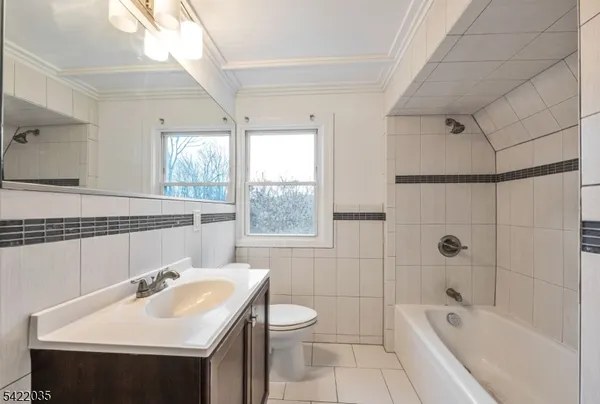 $3,000 | 82 Boonton Avenue, Kinnelon, NJ 07405