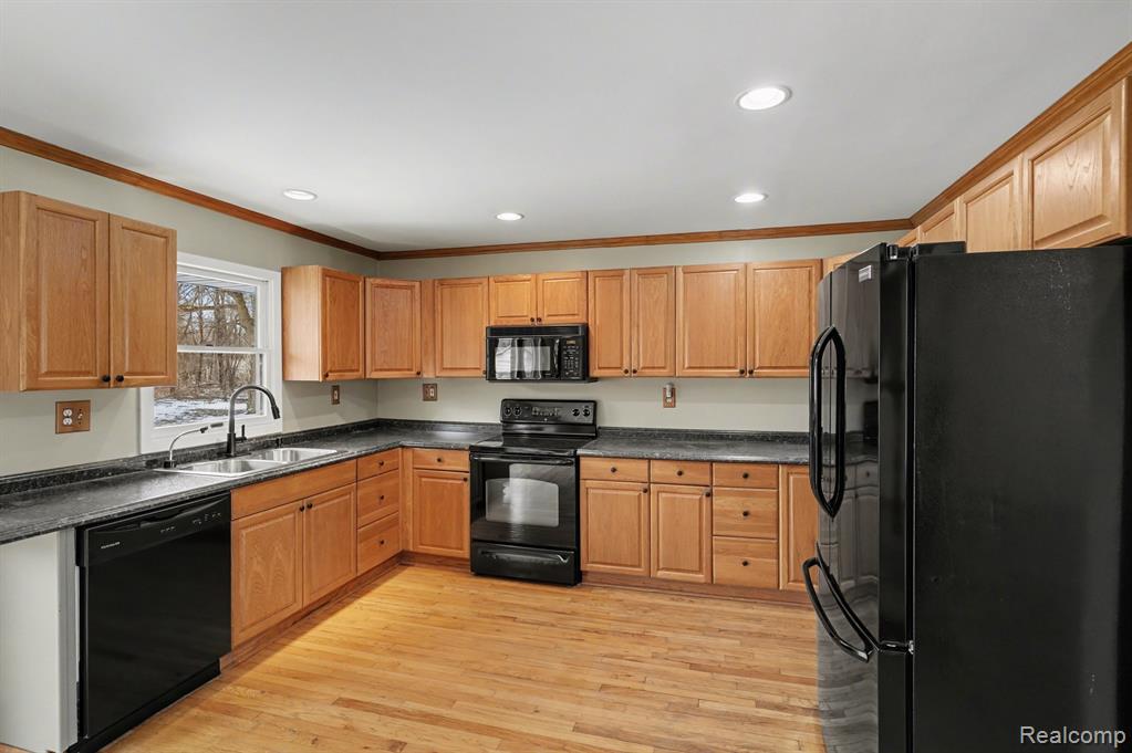 5051 Dutcher Road Howell, MI 48843 - Photo 6 of 33 Gallery Image 6