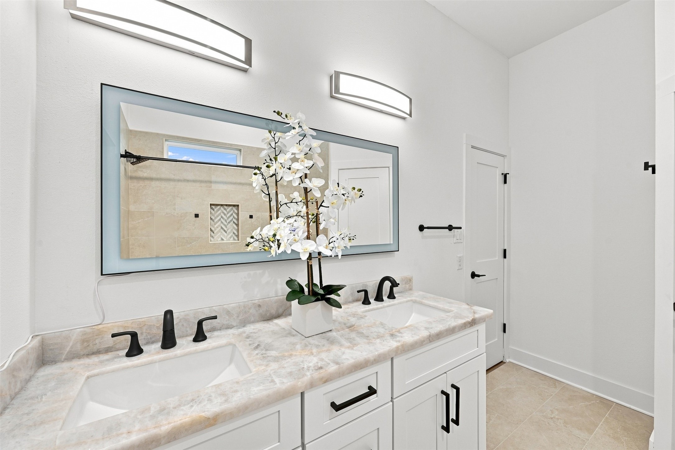 3726 Noah Street Houston, TX 77021 - Photo 22 of 37 Beautiful double vanity in secondary bathroom.