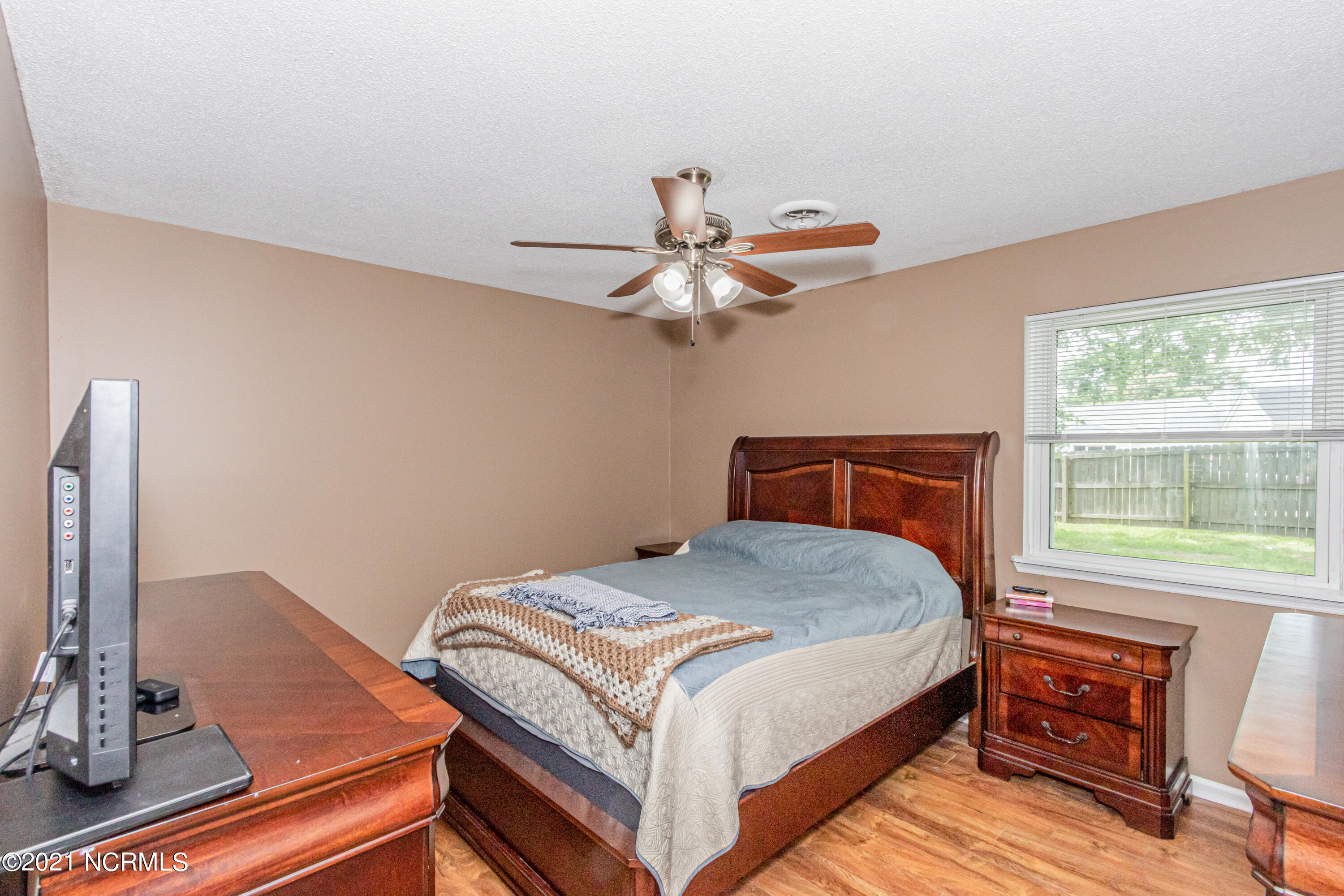 139 Winter Road Jacksonville, NC 28540 - Photo 17 of 52 Master bedroom