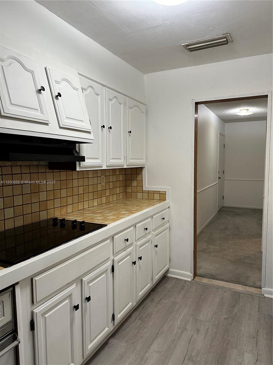 2816 Southwest 14th Drive, Unit 2816 Gainesville, FL 32608 - Photo 2 of 11