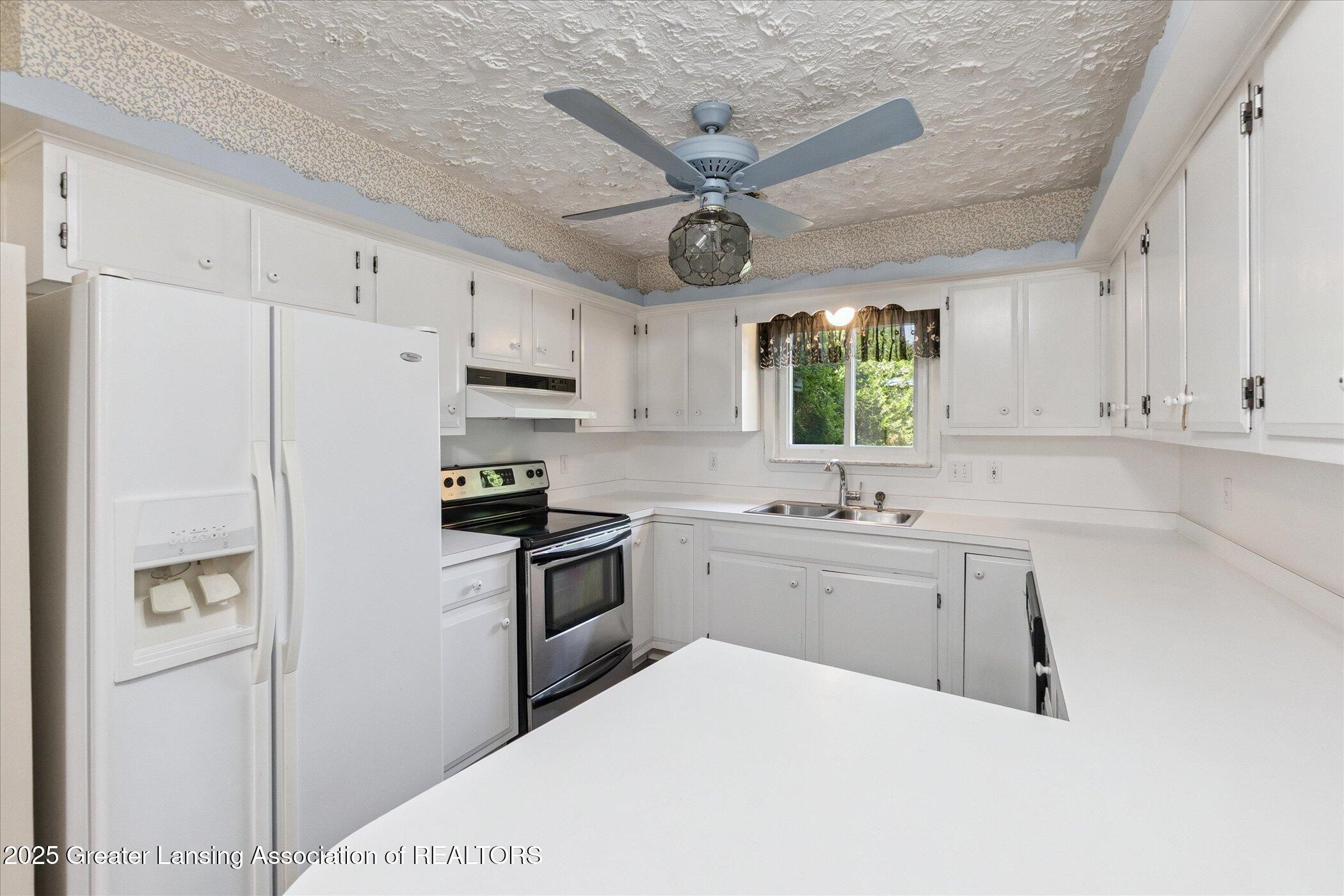 15480 Boichot Road Lansing, MI 48906 - Photo 14 of 55 14-15480-Boichot-Rd-Lansing-MI-48906-Win