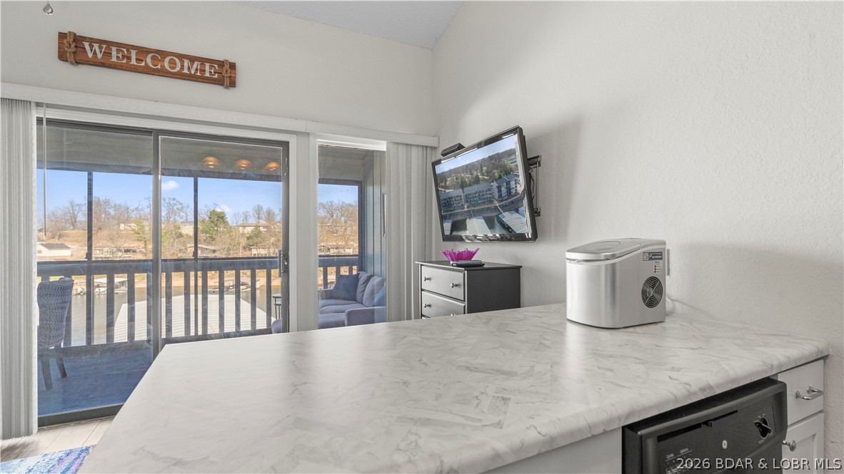 5655 Nichols Road, Unit B406 Osage Beach, MO 65065 - Photo 10 of 36