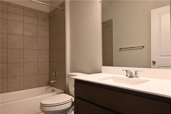 $2,395 | 124 Gray Wolf Drive, San Marcos, TX 78666