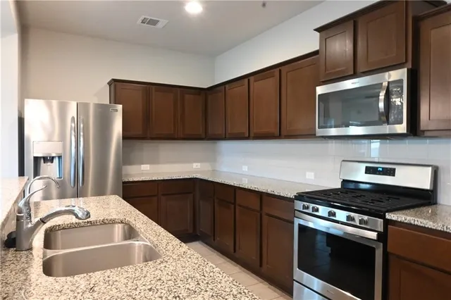 $2,395 | 124 Gray Wolf Drive, San Marcos, TX 78666