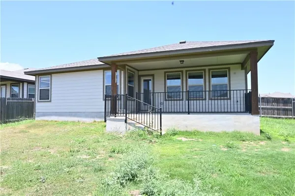$2,395 | 124 Gray Wolf Drive, San Marcos, TX 78666