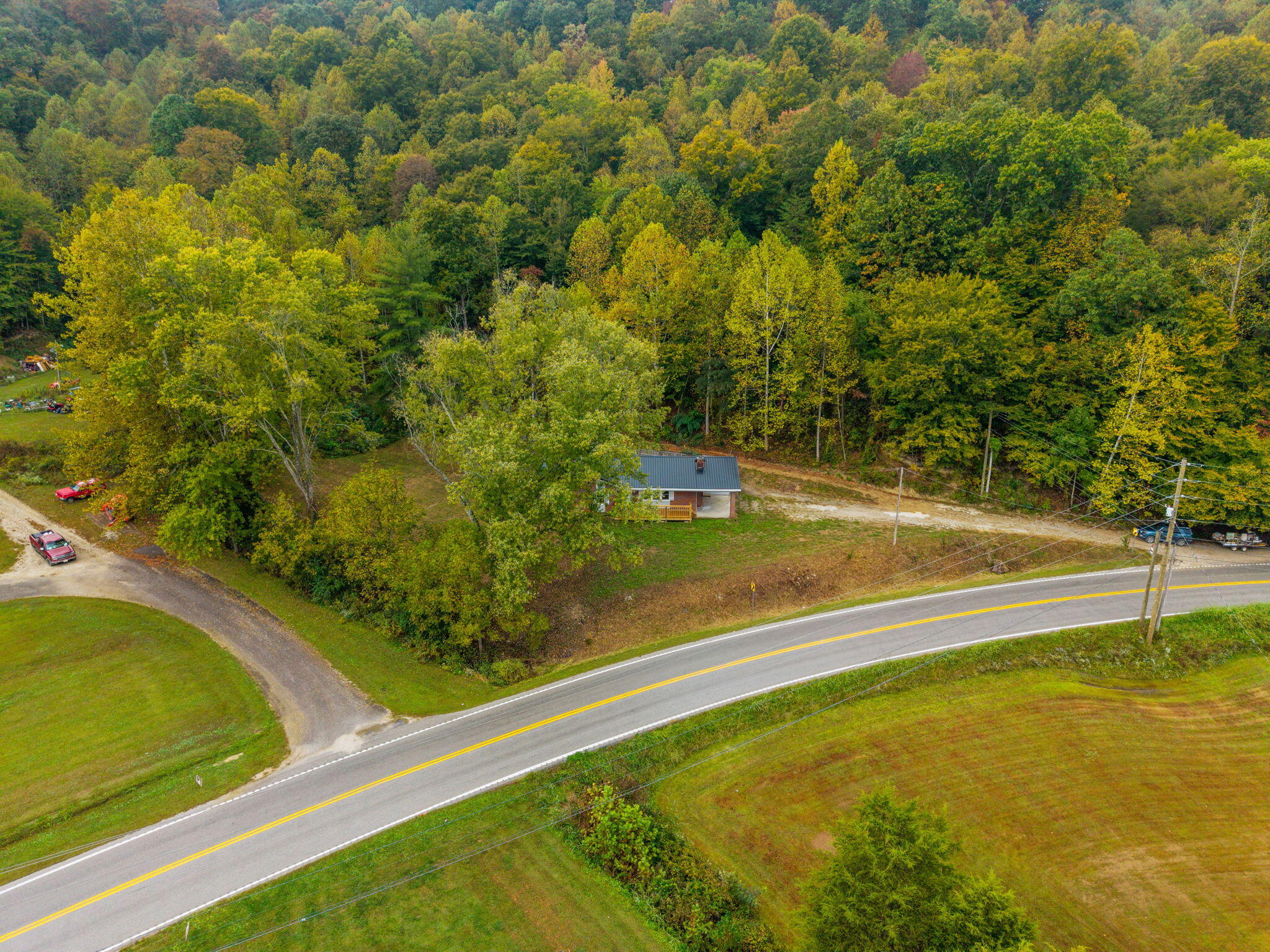 6847 Campton Road Stanton, KY 40380 - Photo 38 of 42 9-web-or-mls-DJI_20261002125353_0020_D
