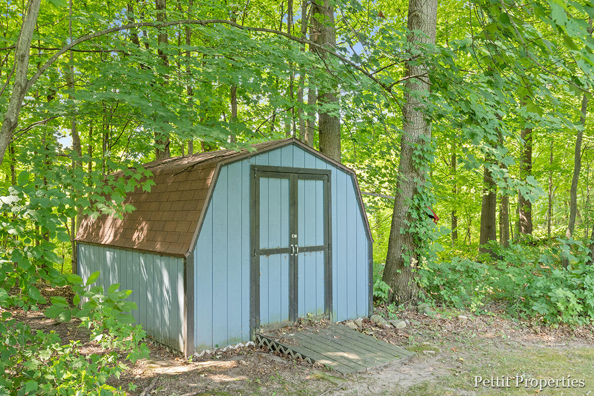 10022 South Brown Road Fenwick, MI 48834 - Photo 35 of 37 IMG_1033