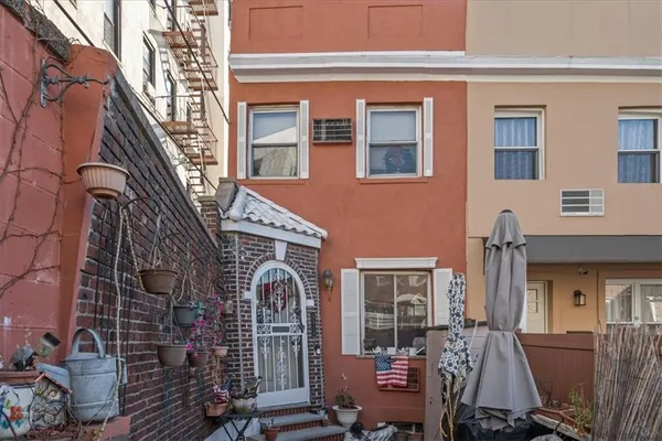 $925,000 | 9315 Lafayette Walk | Bay Ridge
