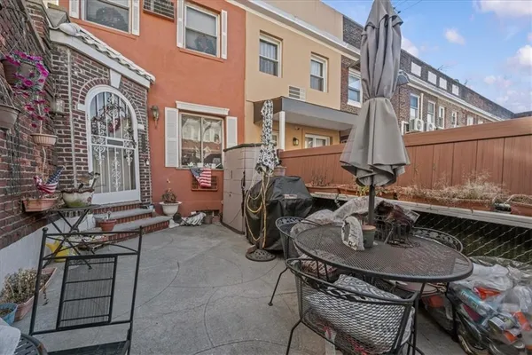 $925,000 | 9315 Lafayette Walk | Bay Ridge