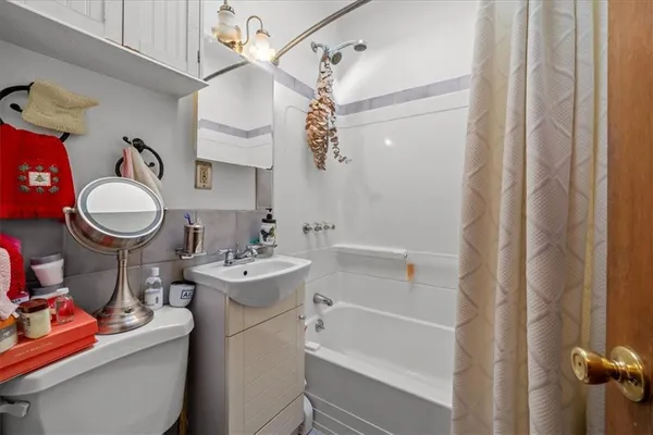 $925,000 | 9315 Lafayette Walk | Bay Ridge