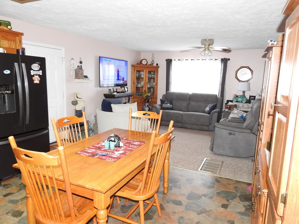5313 Ivanhoe Road Fries, VA 24330 - Photo 7 of 47 Gallery Image 7