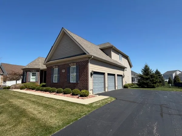 $695,000 | 3625 Tournament Drive, Elgin, IL 60124