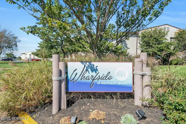 a sign that is on the side of the road