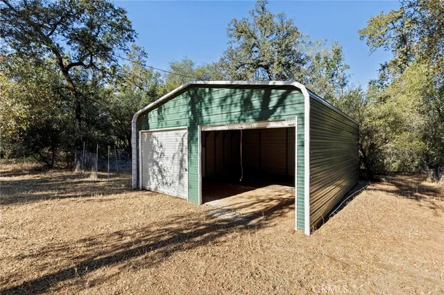 a view of outdoor space and garden