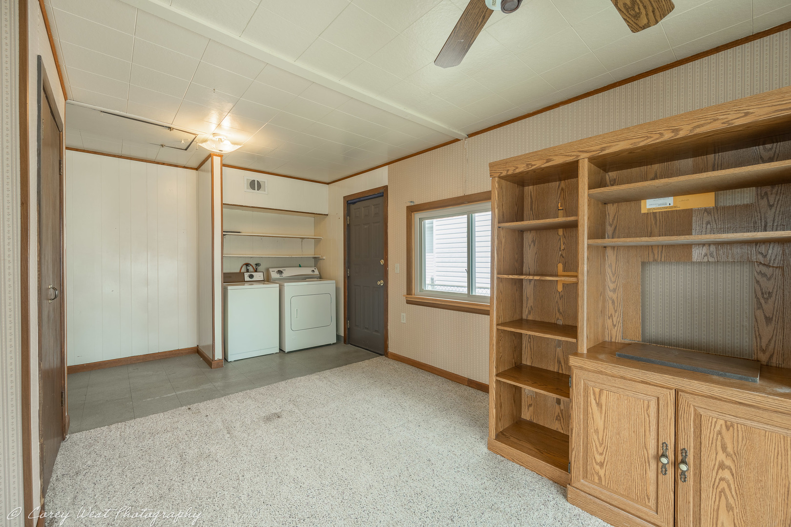 1233 Wild Street Sycamore, IL 60178 - Photo 10 of 18 a view of empty room with cabinet and entryway