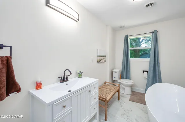 $309,000 | 484 East Main Street, Alamo, TN 38001