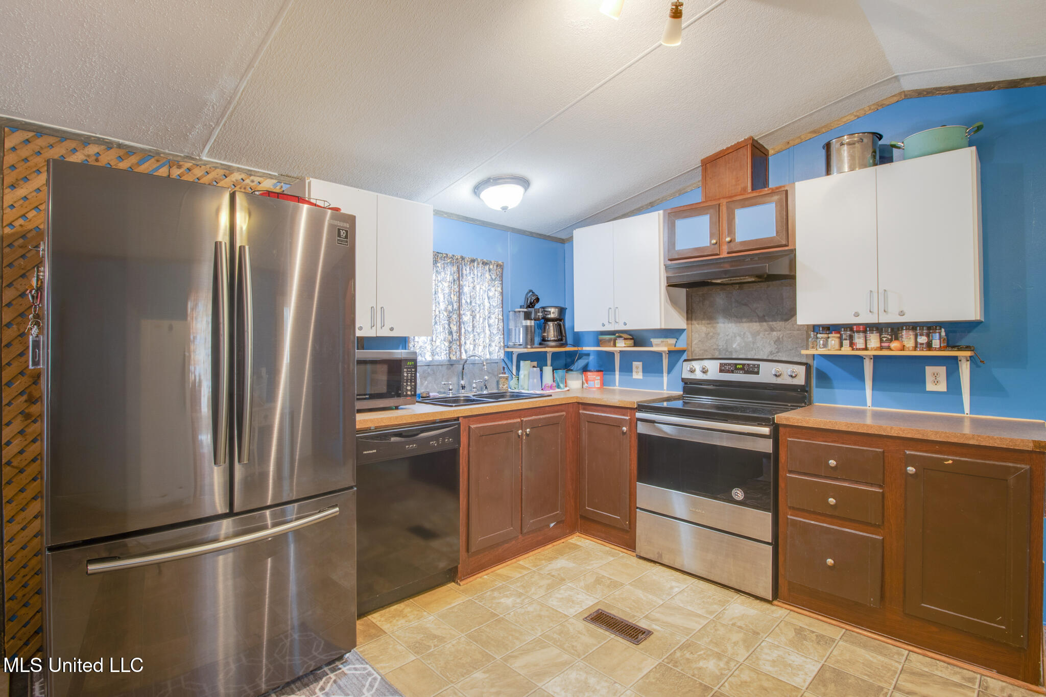 24324 McHenry Road Saucier, MS 39574 - Photo 9 of 21 McHenry-8