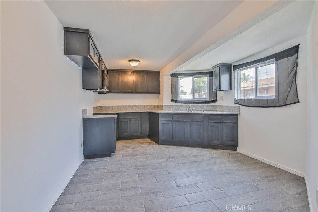 15414 South Lime Avenue Compton, CA 90221 - Photo 8 of 38