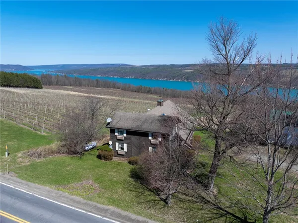 $690,000 | 9040 County Route 76, Hammondsport, NY 14840