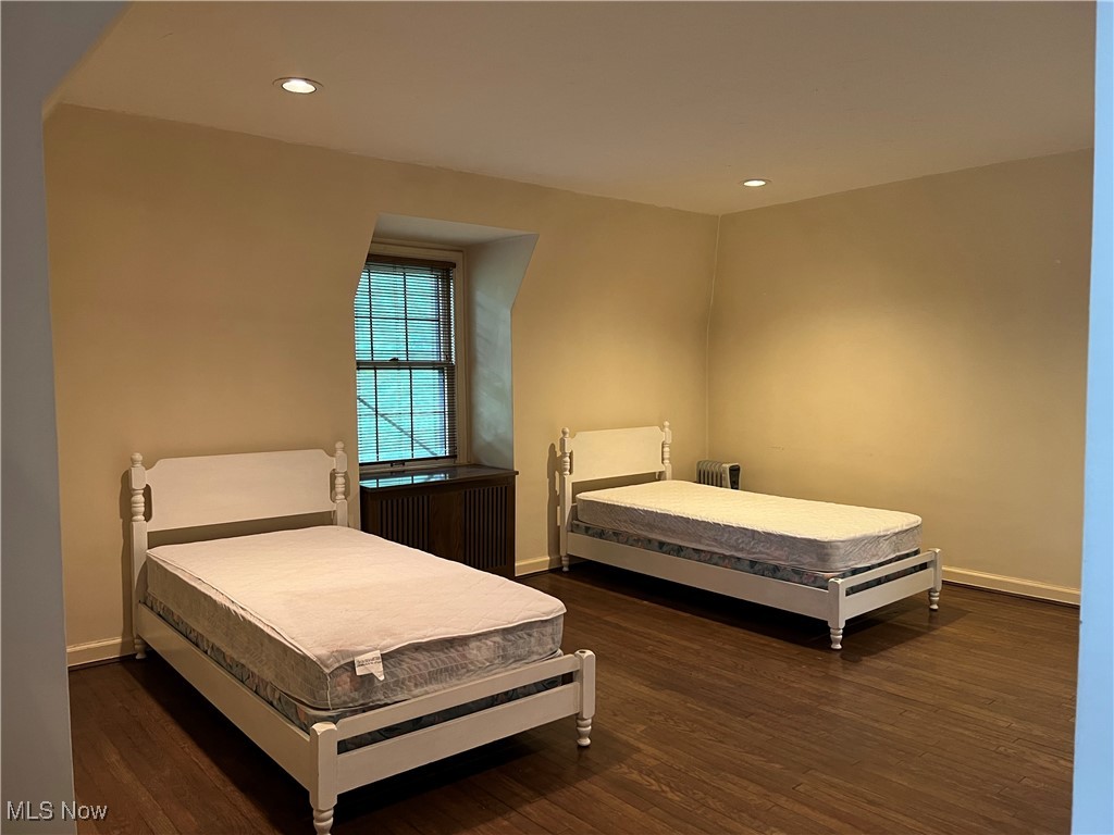 16215 Oakhill Road Cleveland, OH 44112 - Photo 28 of 41 Bedroom - 2