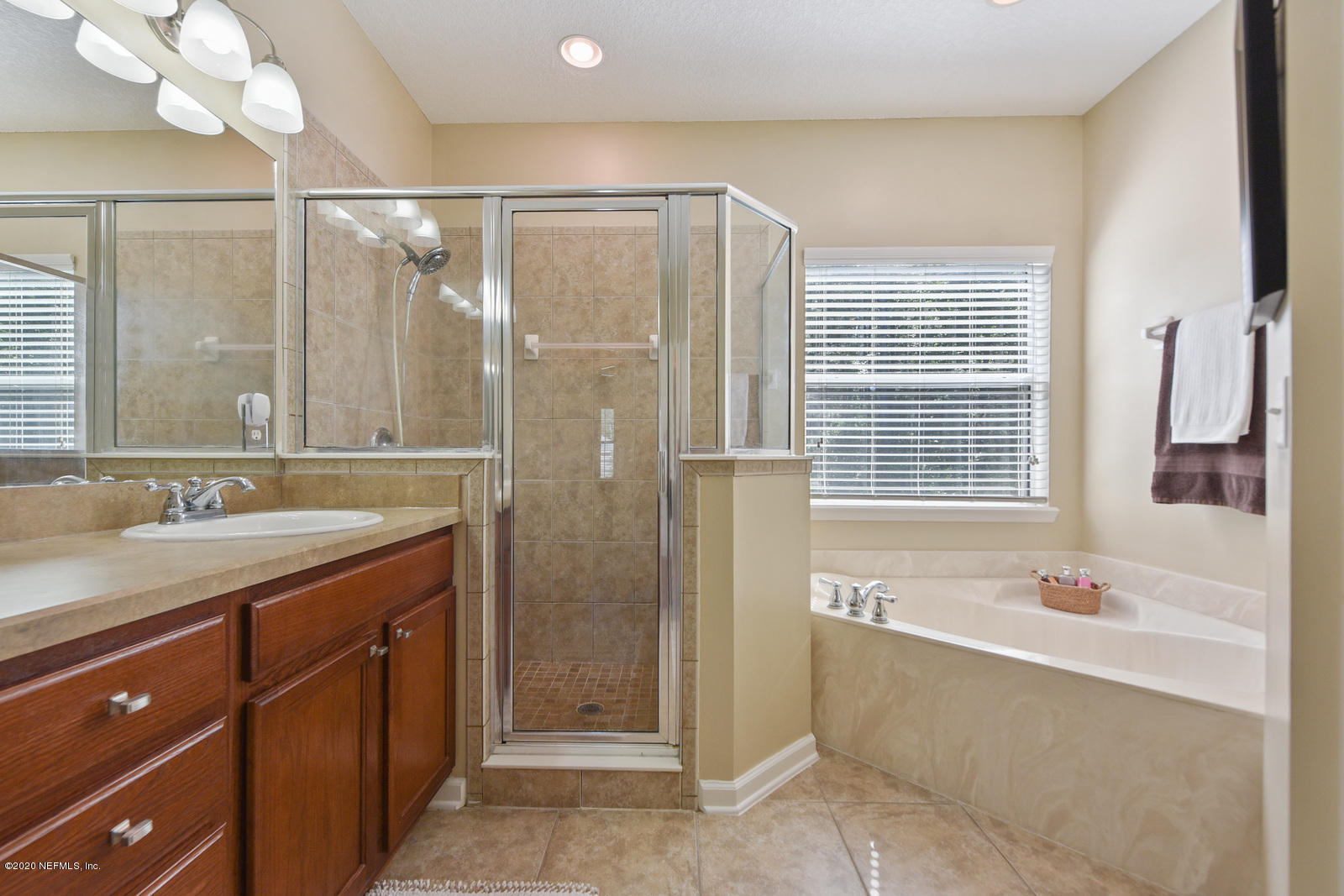 553 Roserush Lane Jacksonville, FL 32225 - Photo 18 of 30 018_1600x1067_mls_1600x1067