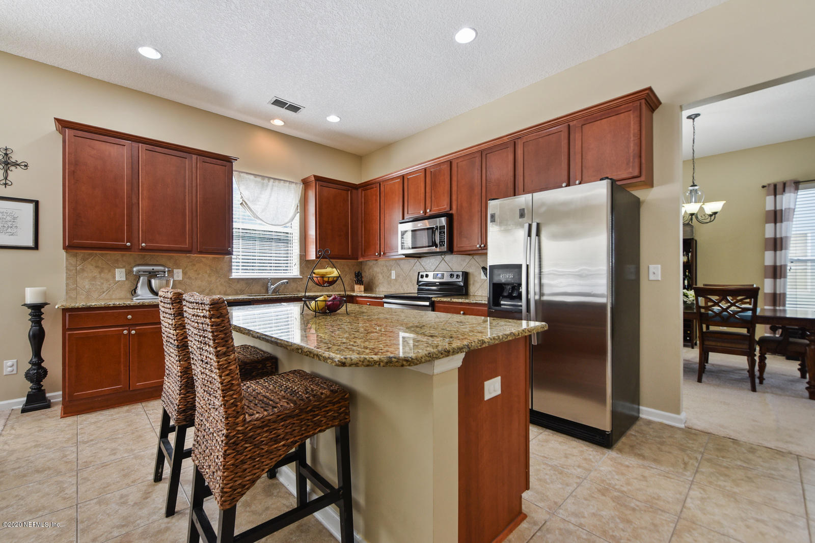 553 Roserush Lane Jacksonville, FL 32225 - Photo 8 of 30 008_1600x1067_mls_1600x1067