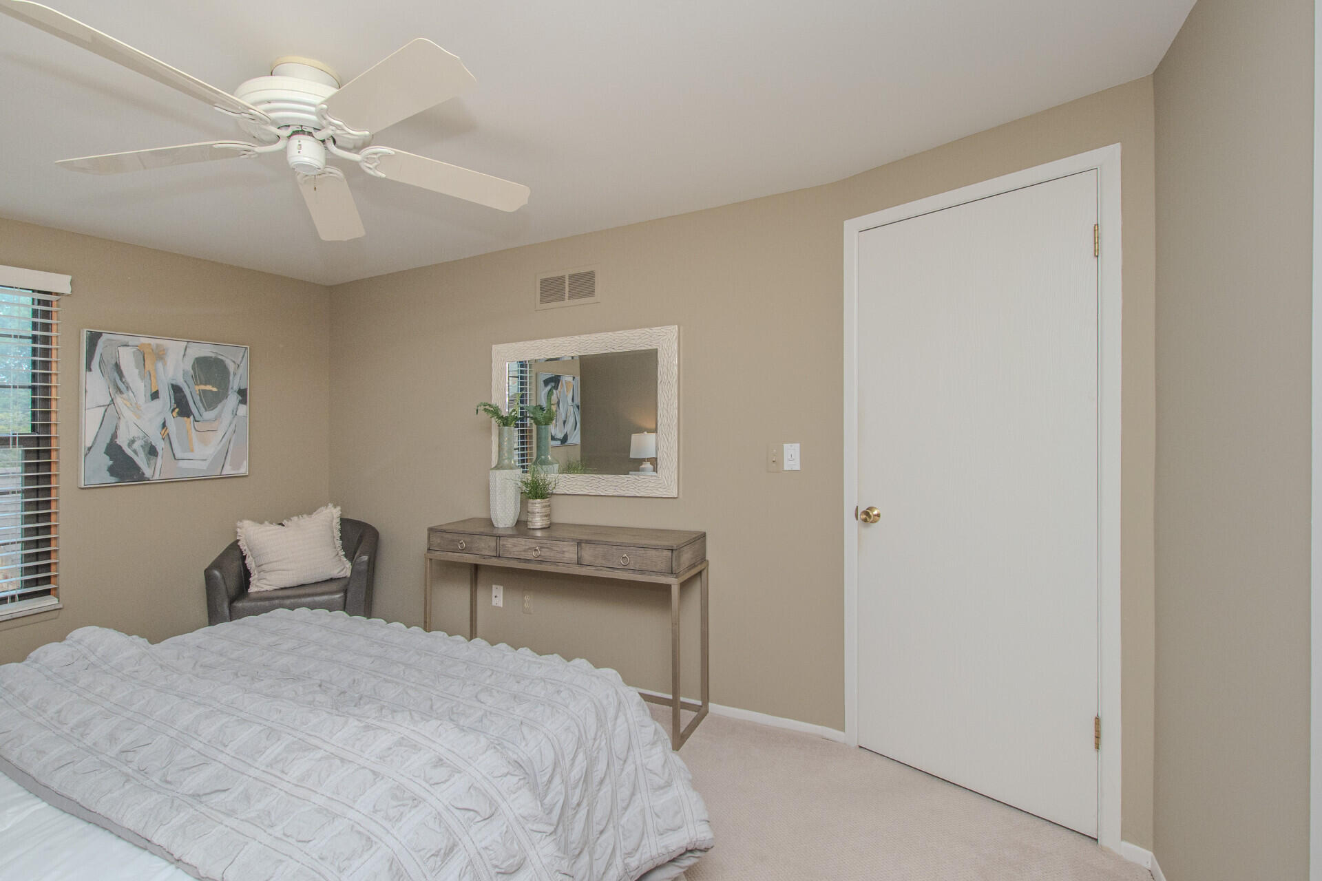1885 Christy Court Rochester, MI 48309 - Photo 44 of 60 42