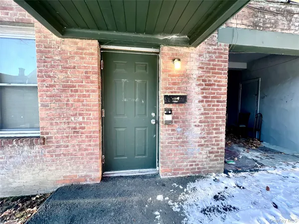 $1,500 | 44 John Street, Unit 3, Middletown, NY 10940