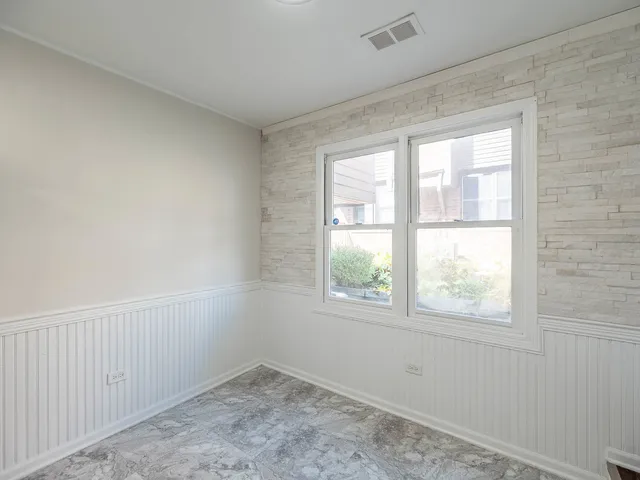 $154,900 | 12738 South Kenneth Avenue, Unit E, Alsip, IL 60803