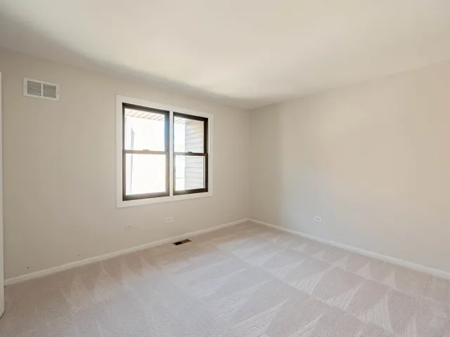 $154,900 | 12738 South Kenneth Avenue, Unit E, Alsip, IL 60803