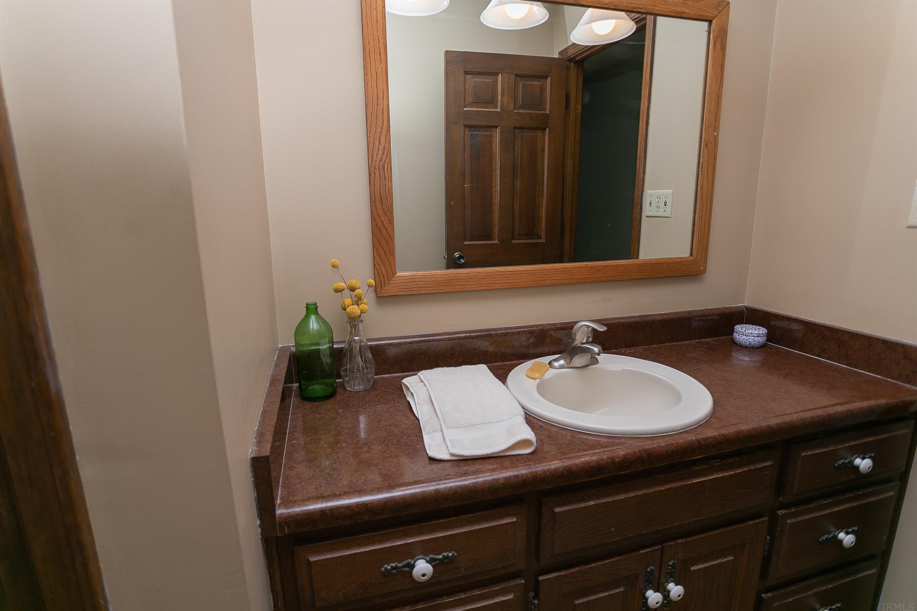 13827 Bremer Road New Haven, IN 46774 - Photo 23 of 36 Gallery Image 23