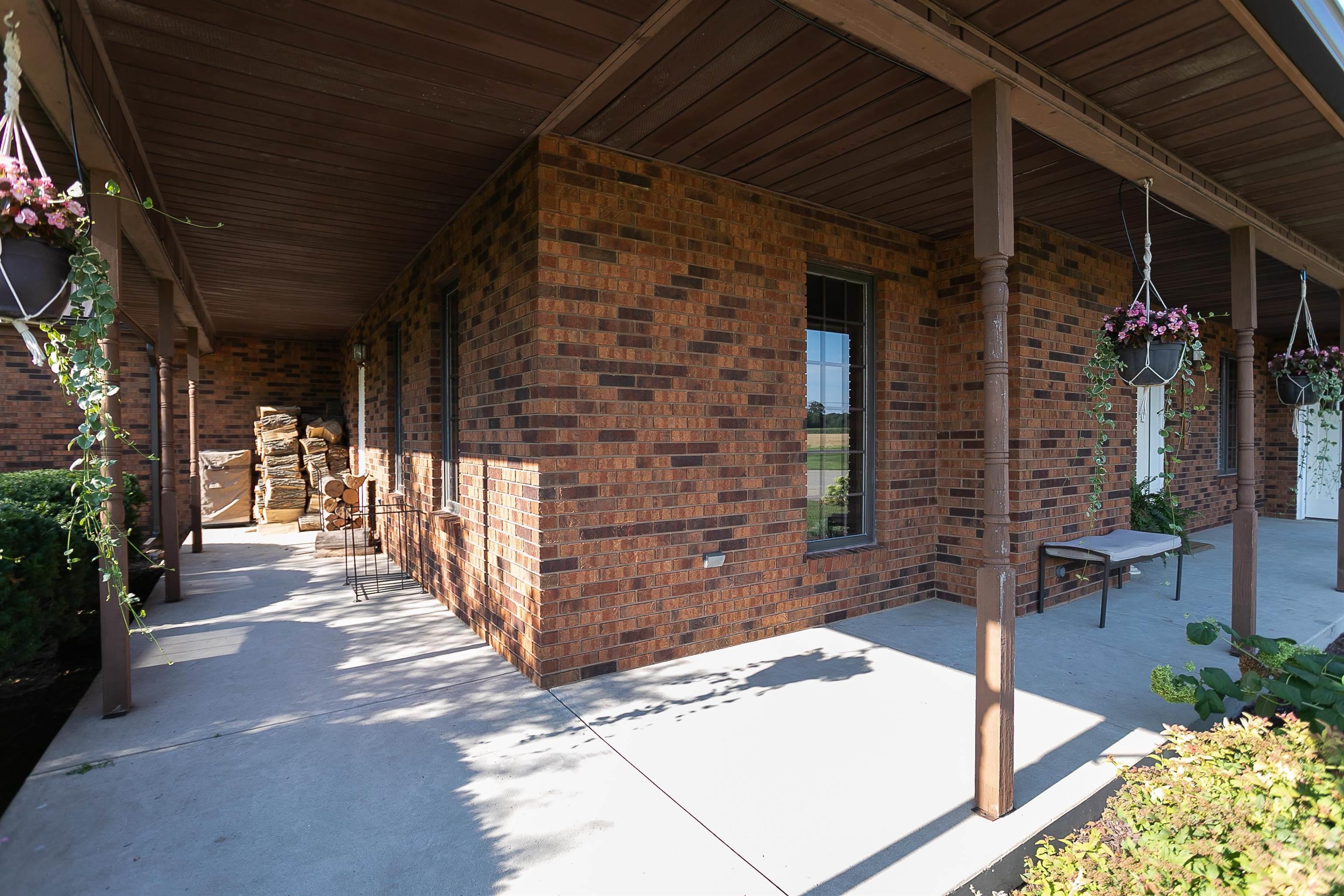 13827 Bremer Road New Haven, IN 46774 - Photo 5 of 36 Gallery Image 5