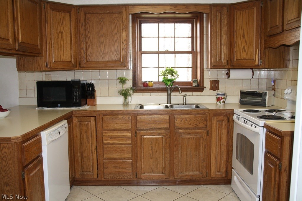 19050 Brookfield Drive Chagrin Falls, OH 44023 - Photo 2 of 28