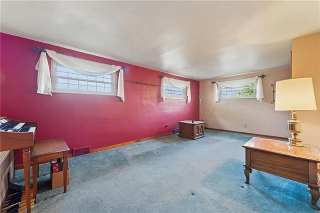 $234,900 | 1237 Circle Drive, Pittsburgh, PA 15221