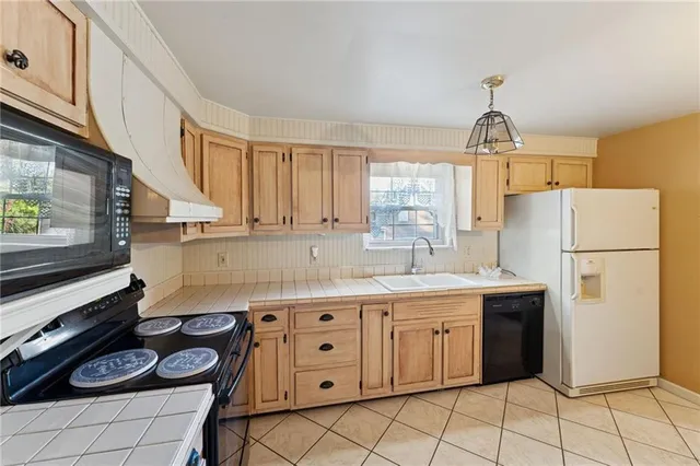 $234,900 | 1237 Circle Drive, Pittsburgh, PA 15221