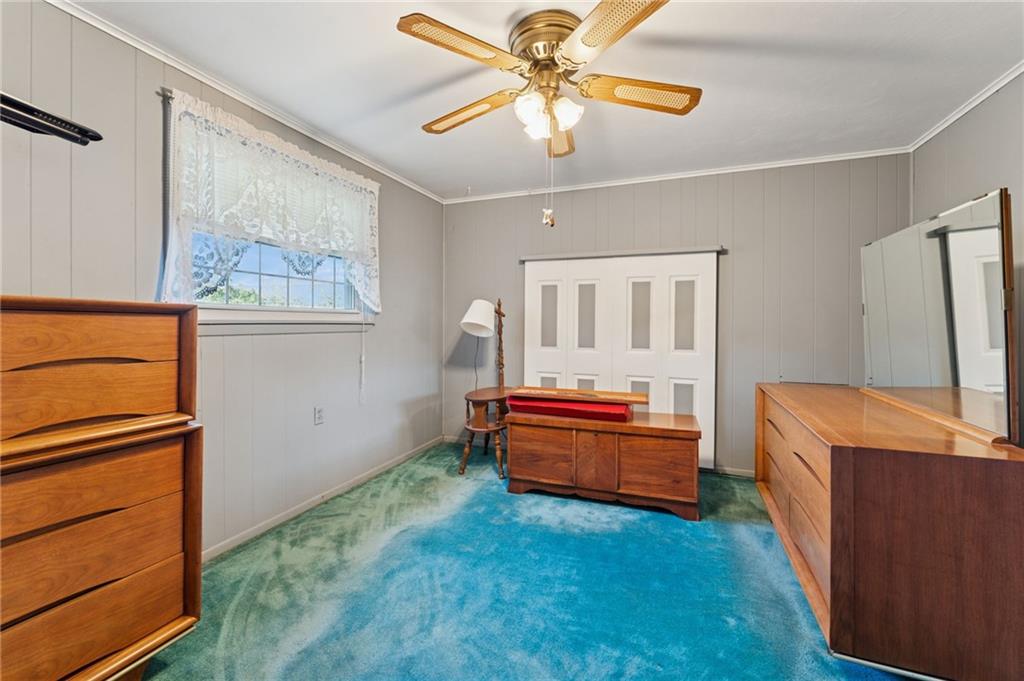 1237 Circle Drive Pittsburgh, PA 15221 - Photo 32 of 40 a room with stairs and furniture