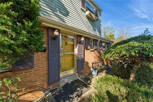 $234,900 | 1237 Circle Drive, Pittsburgh, PA 15221