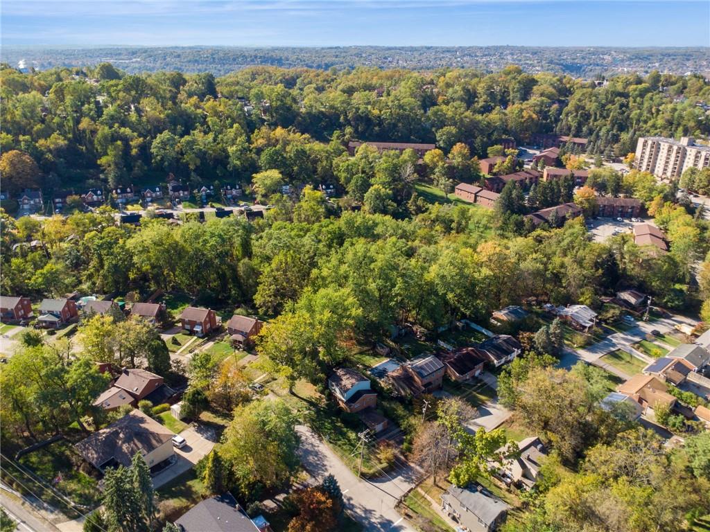 1237 Circle Drive Pittsburgh, PA 15221 - Photo 10 of 40 a view of a city