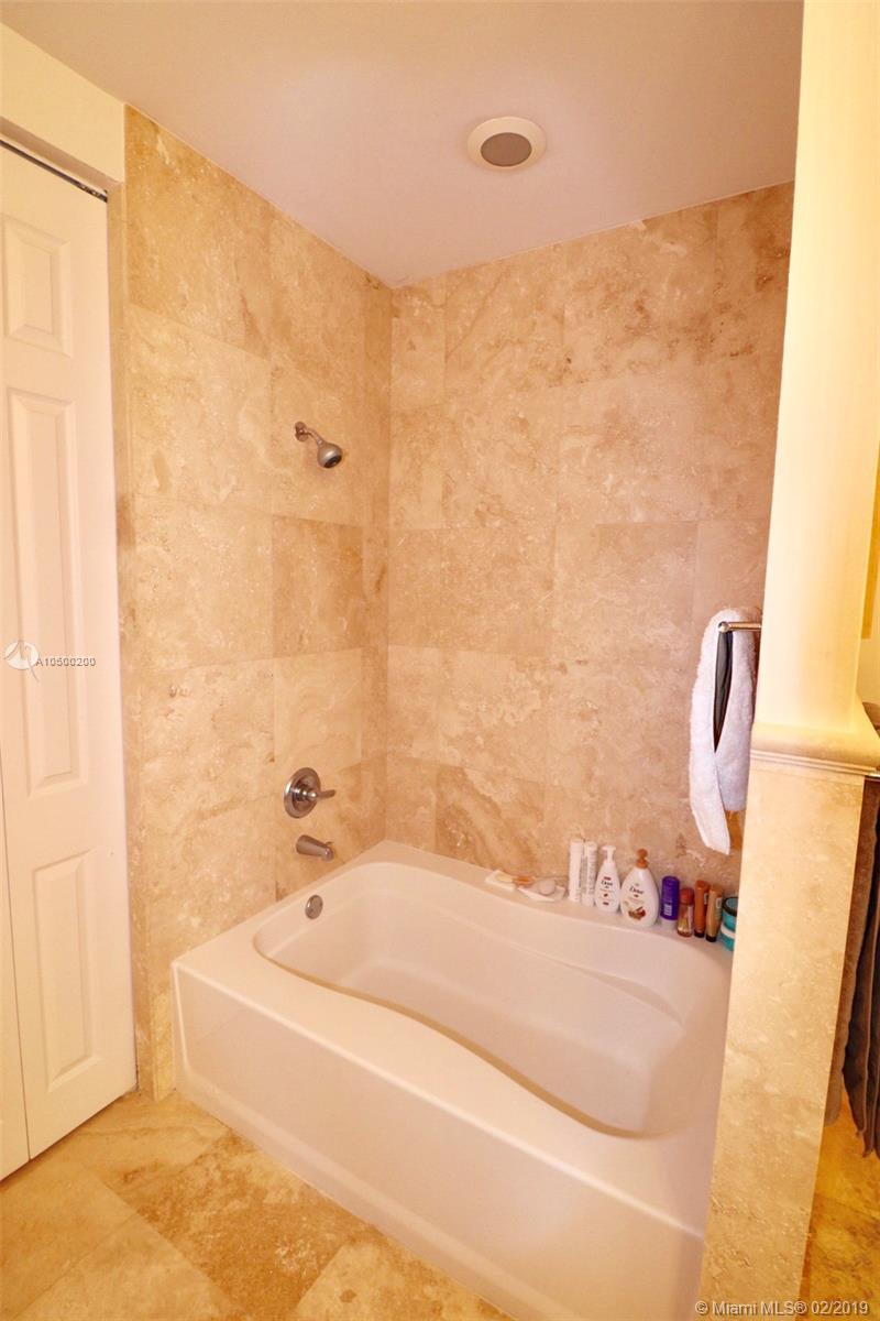 Brickell Miami, FL 33131 - Photo 21 of 35