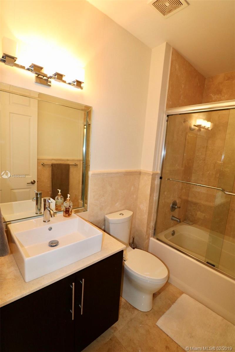 Brickell Miami, FL 33131 - Photo 30 of 35