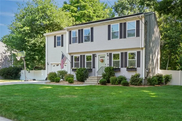 $590,000 | 10 Loggers Run, West Warwick, RI 02893