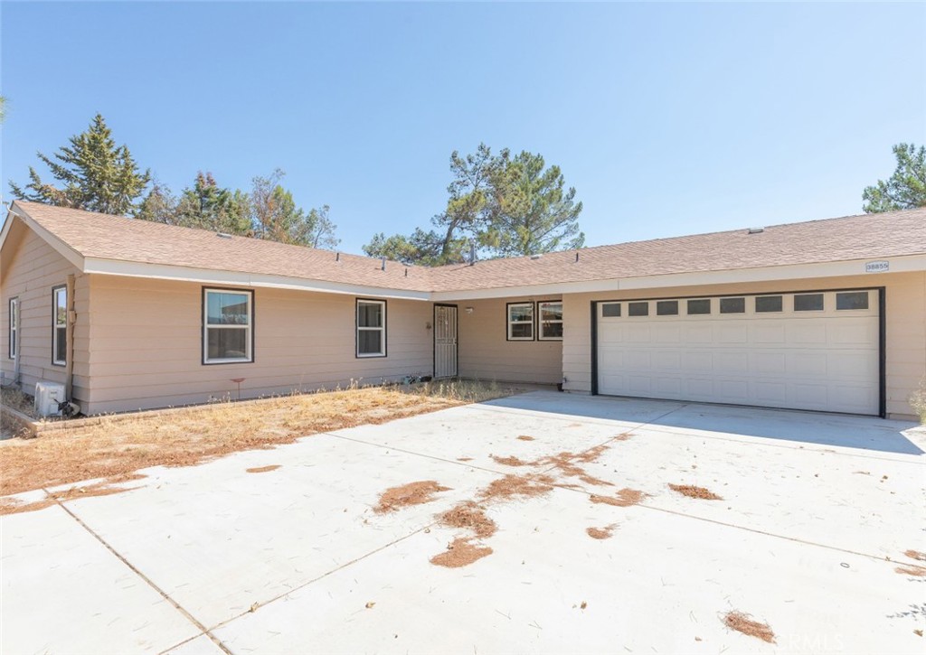 38855 Howard Road Anza, CA 92539 - Photo 17 of 54 a house with a outdoor space