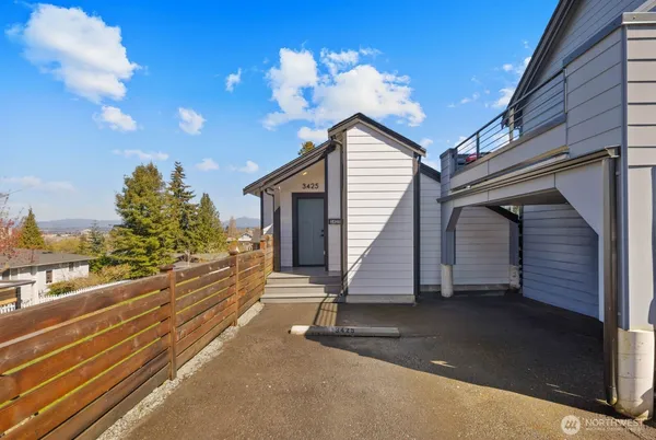 $369,950 | 3425 Bell Avenue, Everett, WA 98201