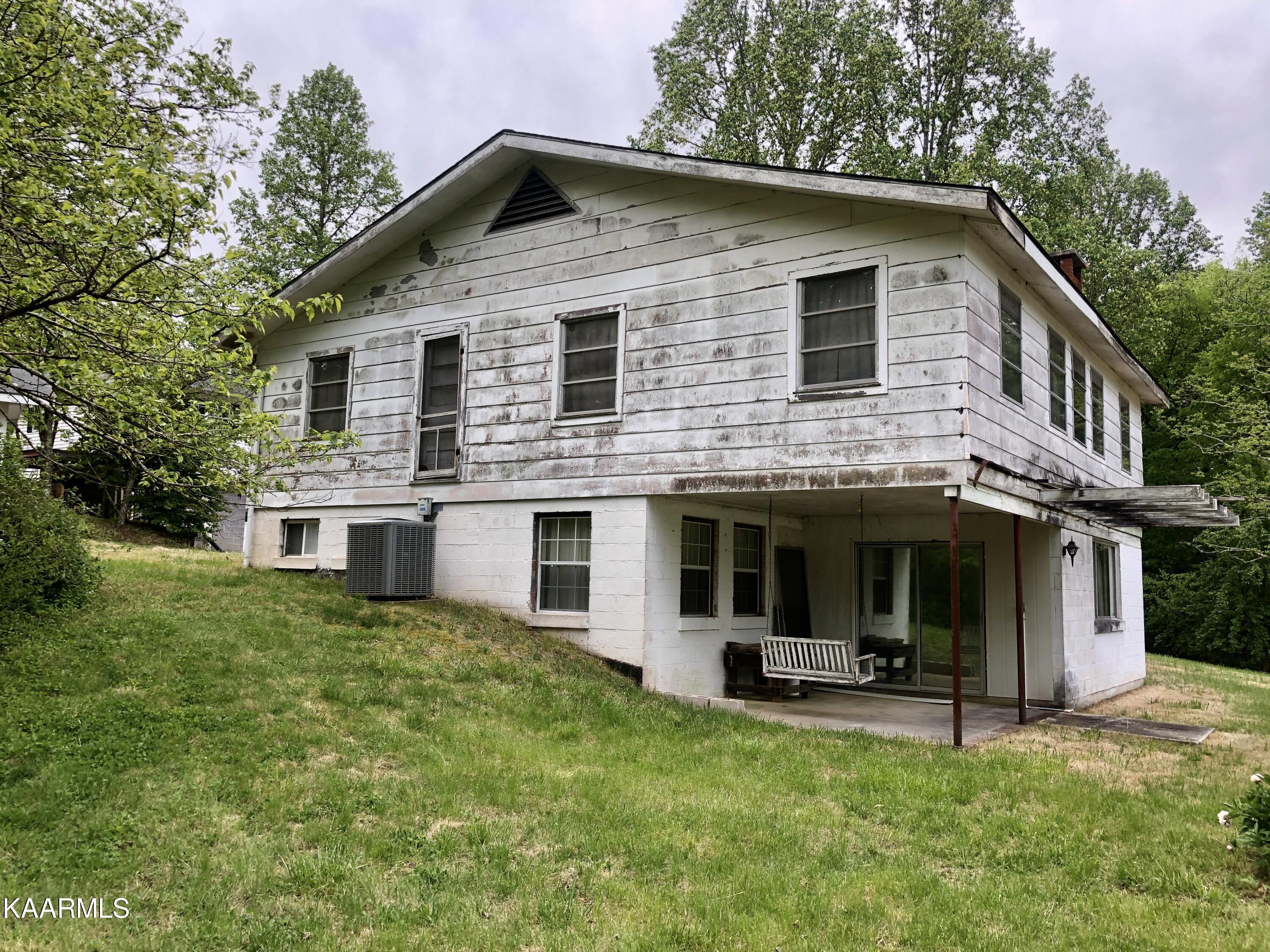 197 Hart Orchard Road Kingston, TN 37763 - Photo 15 of 60 1-37