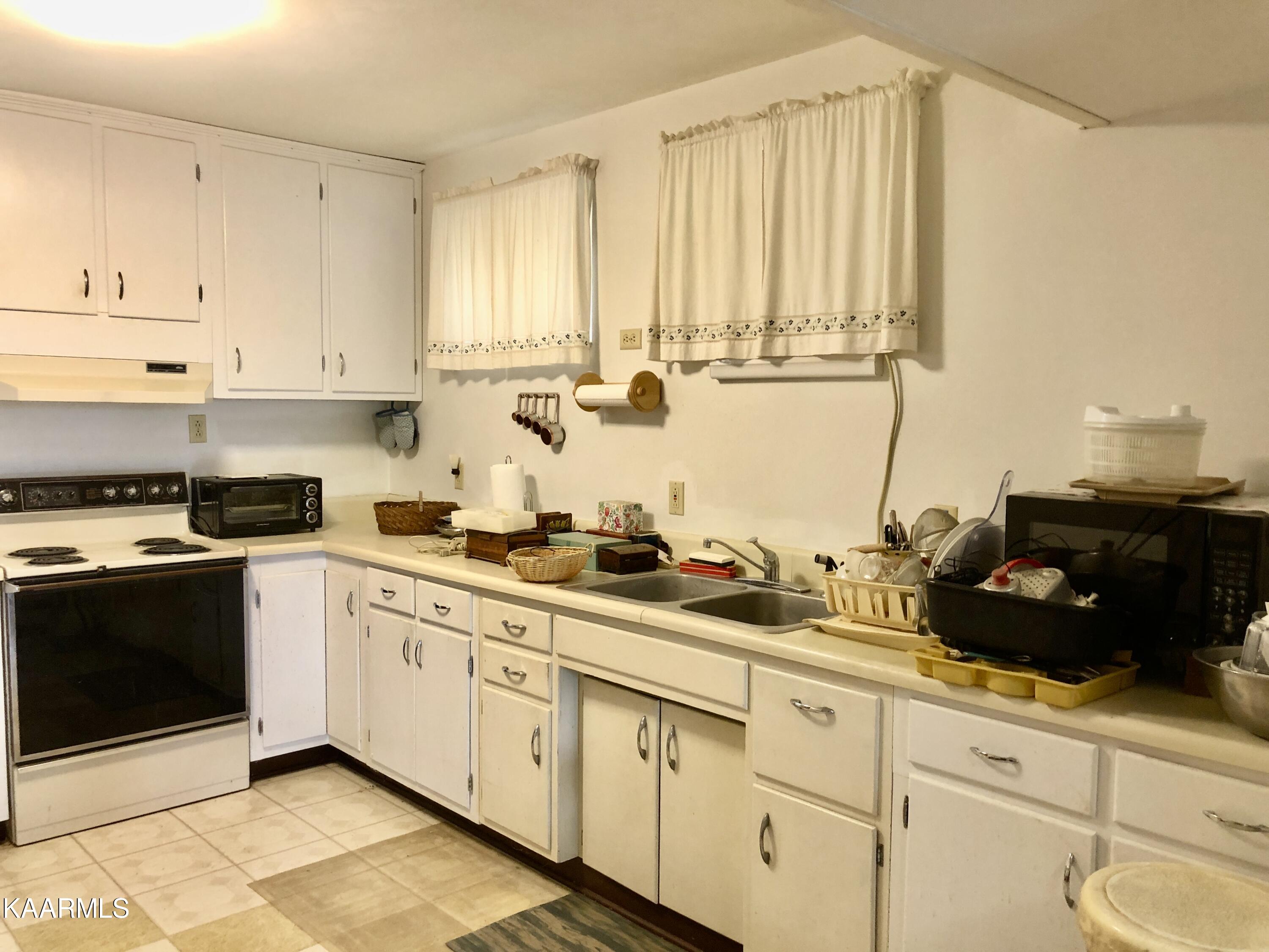 197 Hart Orchard Road Kingston, TN 37763 - Photo 38 of 60 1-84