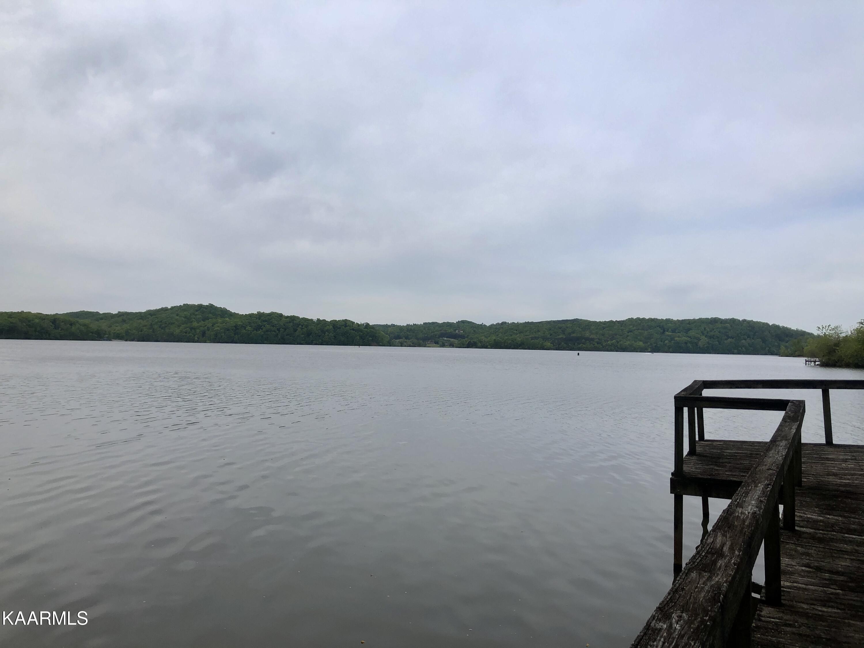 197 Hart Orchard Road Kingston, TN 37763 - Photo 7 of 60 1-41