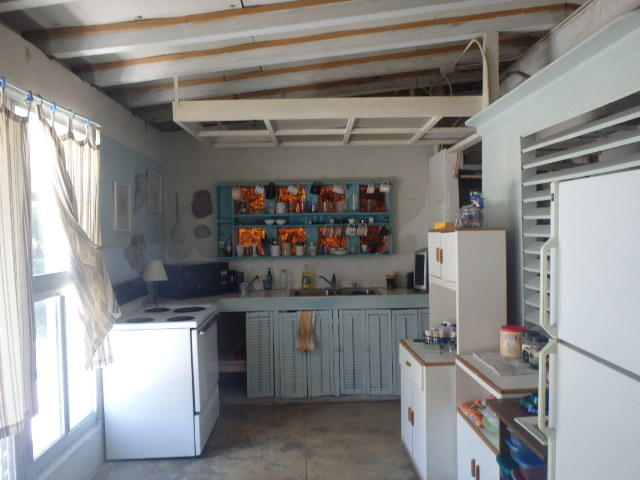 325 3rd Road Key Largo, FL 33037 - Photo 9 of 15 P7020051
