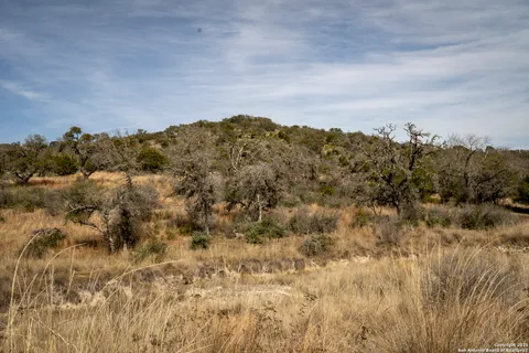 $233,200 | 121 Stieler Valley Lane North, Comfort, TX 78013